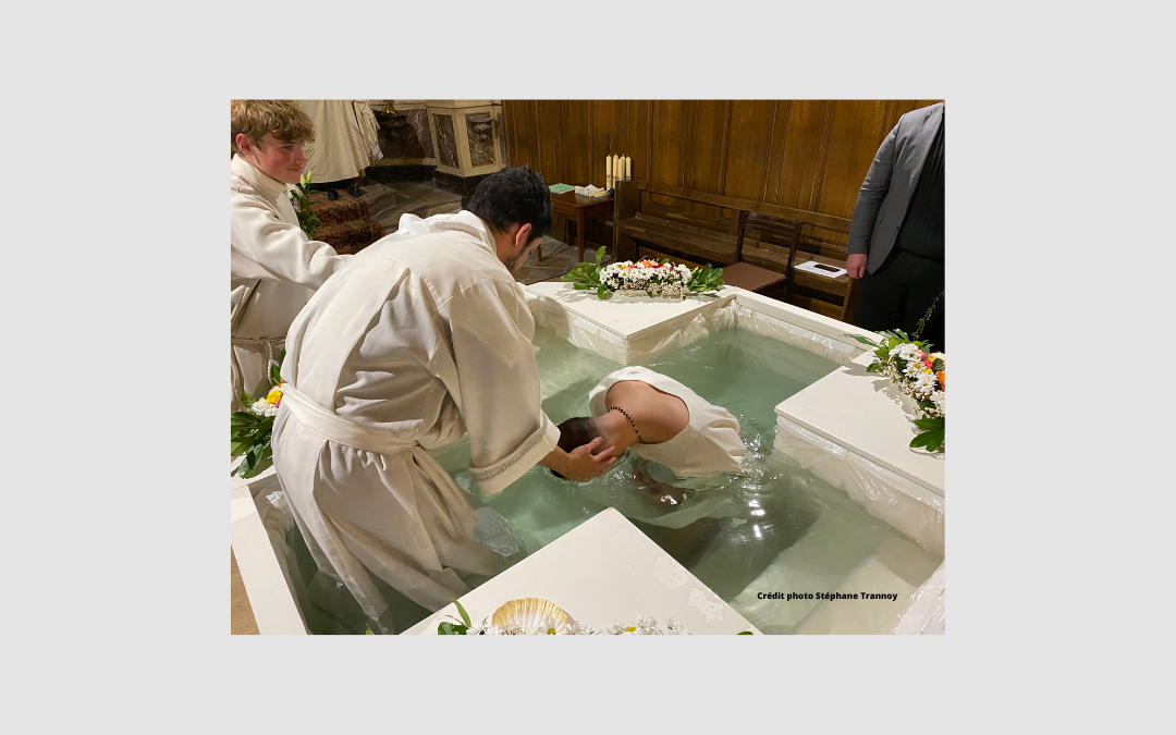 BAPTEMES PAR IMMERSION LORS DE LA VIGILE PASCALE 2023
